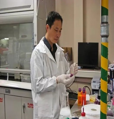 微生物科技點(diǎn)亮鹽堿地新生——寧夏日?qǐng)?bào)報(bào)道我校楊國(guó)平教授團(tuán)隊(duì)治理成果